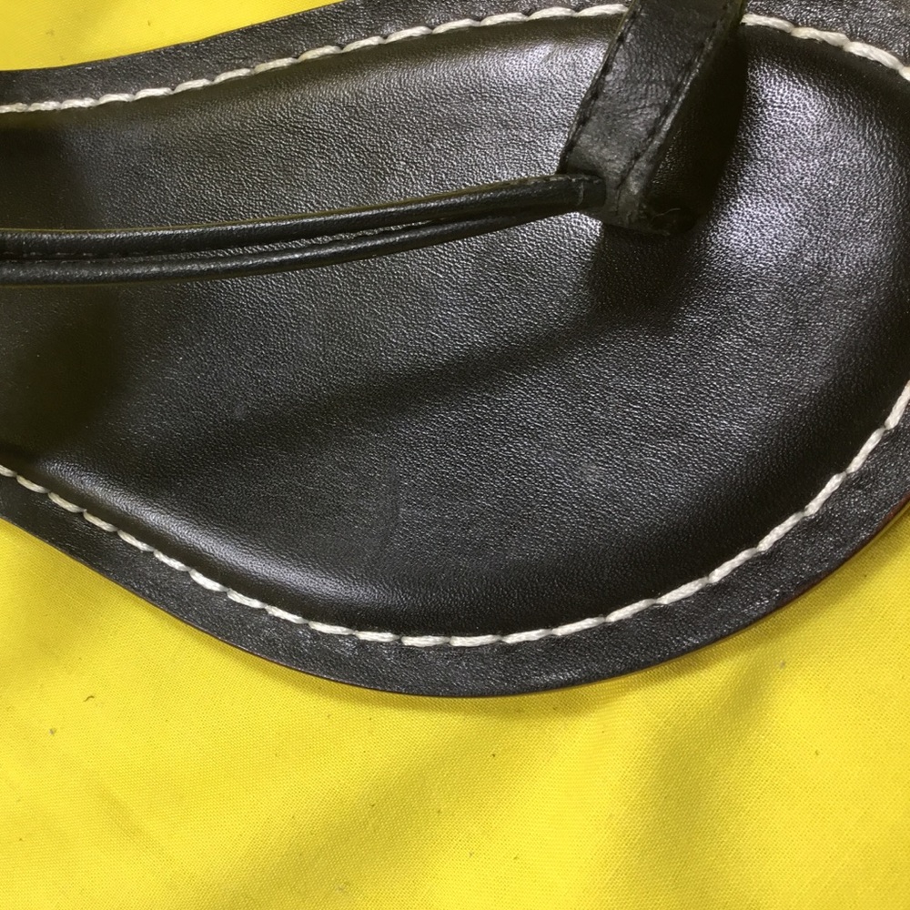 Bernardo Black Leather T-Style Ankle Strap Sandals SZ 8 NWT - Picture 7 of 10